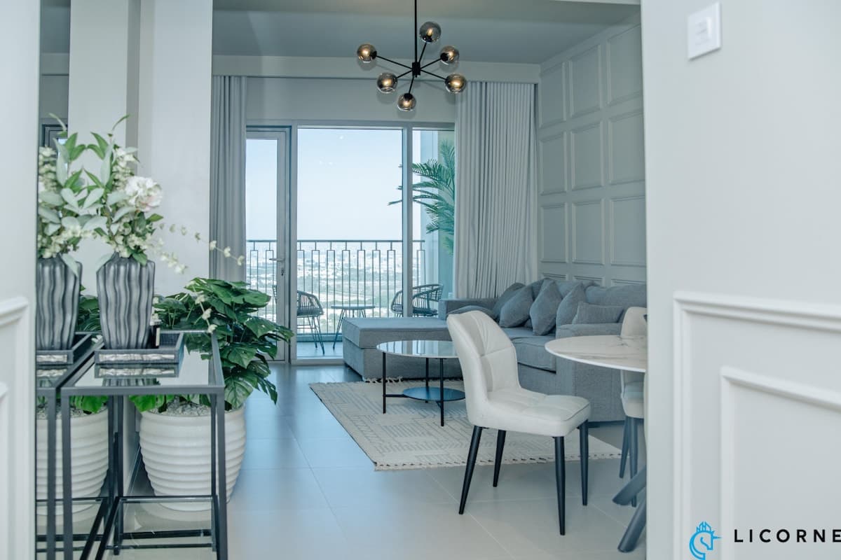1 Bedroom Furnished Apartment with Skyline View | Downtown Views II